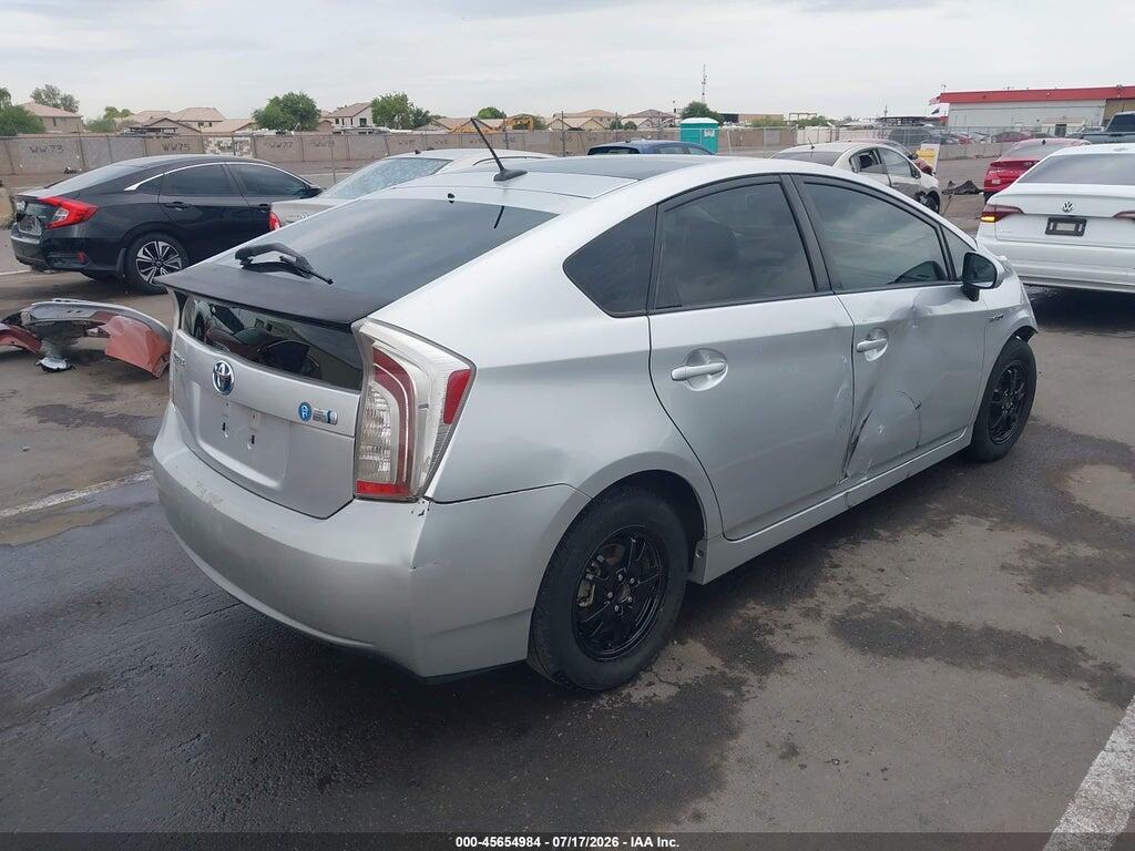 JTDKN3DU8D5640037 2013 TOYOTA PRIUS photo no. 4