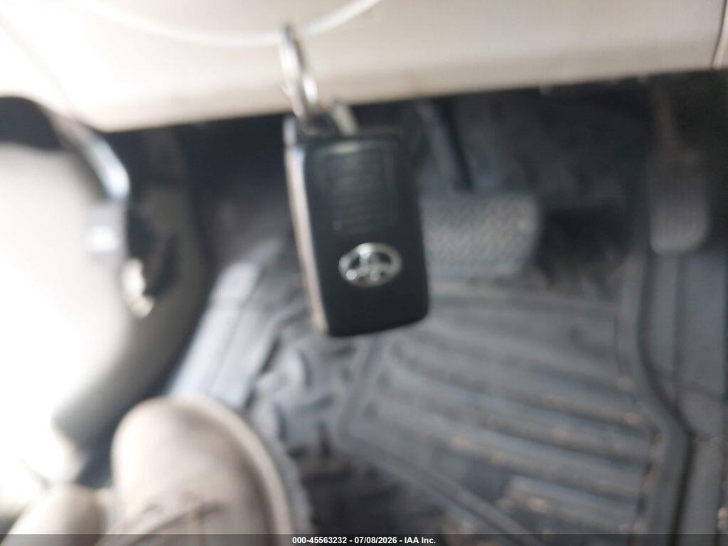 JTDKN3DU2D1732347 2013 TOYOTA PRIUS photo no. 11