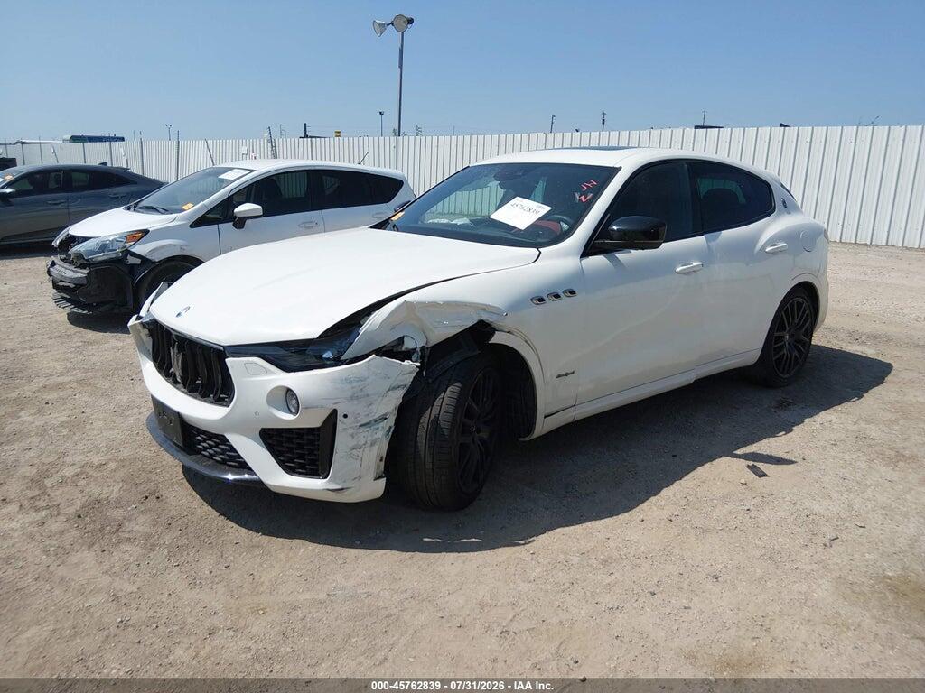 ZN661XUS4KX333323 2019 MASERATI LEVANTE photo no. 2