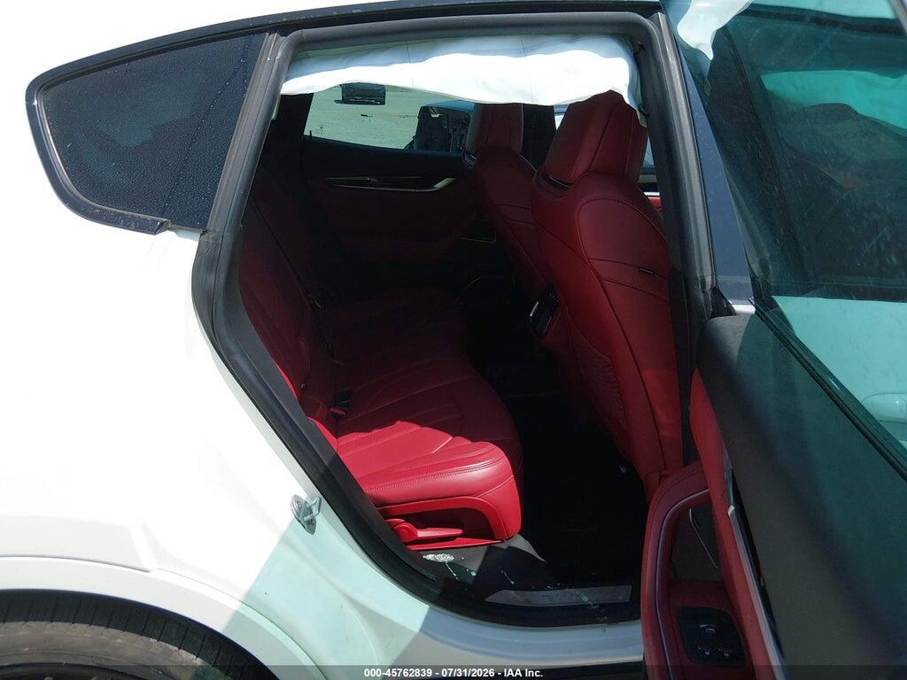 ZN661XUS4KX333323 2019 MASERATI LEVANTE photo no. 8