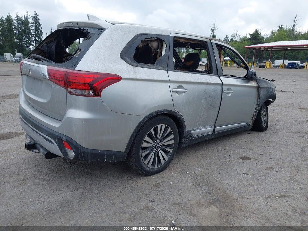 JA4AZ3A38LZ025985 2020 MITSUBISHI OUTLANDER photo no. 4
