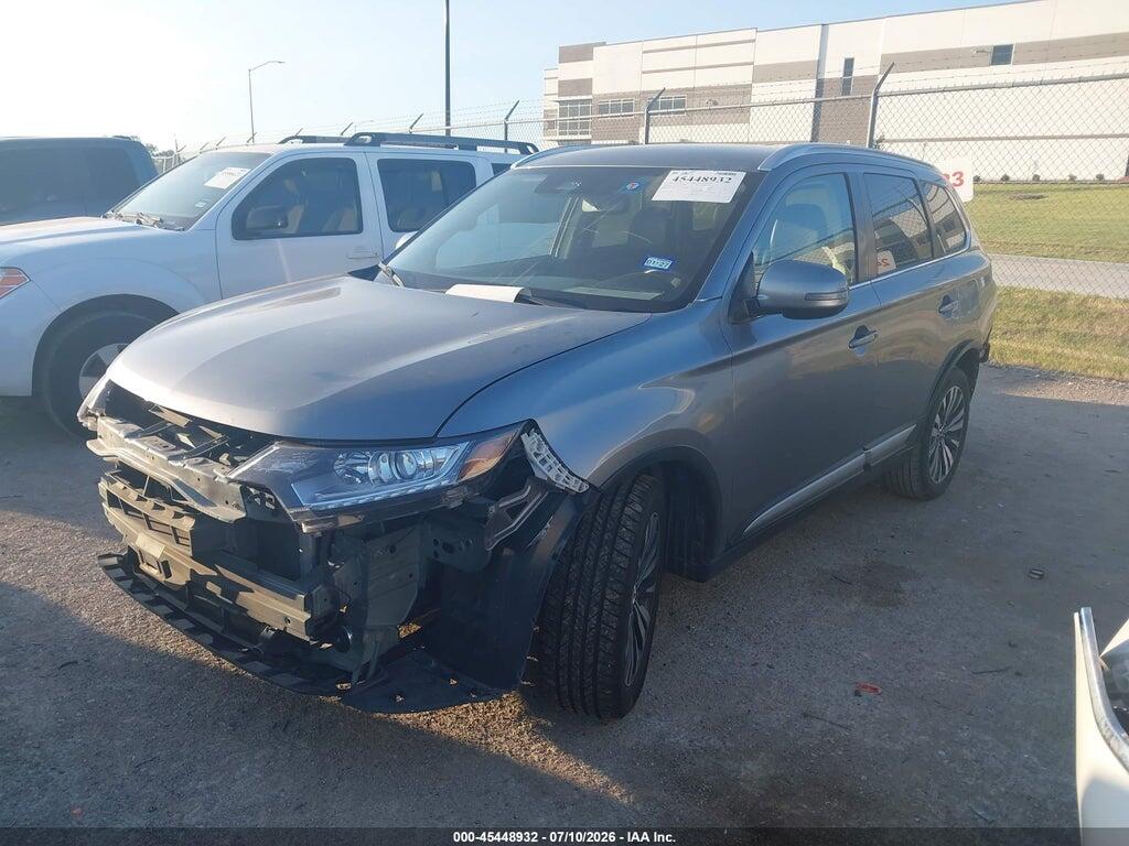 JA4AD3A35LZ030429 2020 MITSUBISHI OUTLANDER photo no. 2