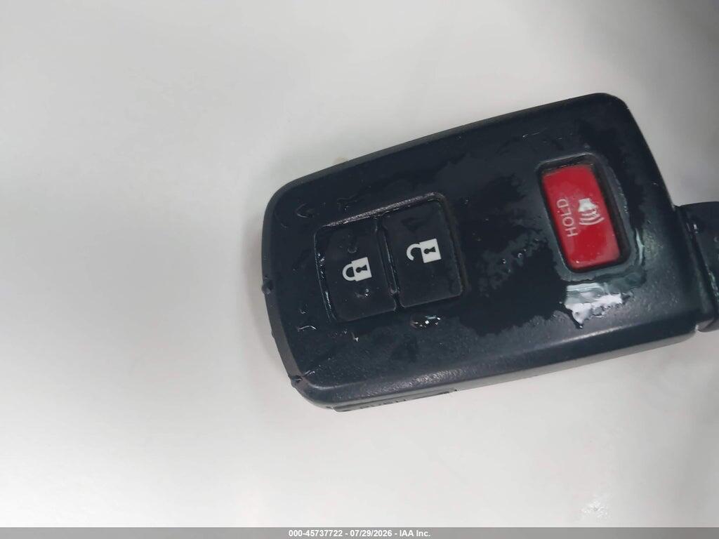 JTDKDTB32D1032227 2013 TOYOTA PRIUS C photo no. 11