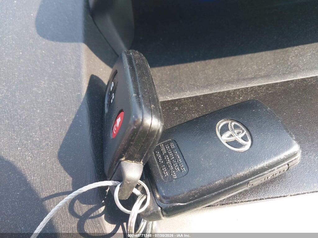 JTDZN3EU4D3206657 2013 TOYOTA PRIUS V photo no. 11