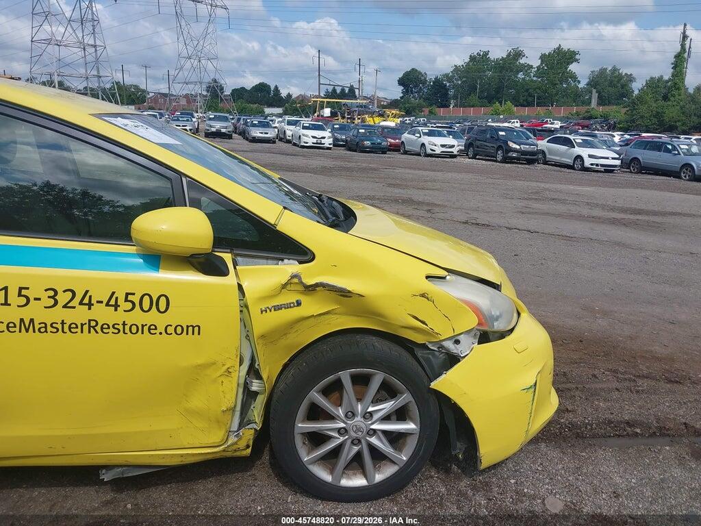 JTDZN3EUXD3199360 2013 TOYOTA PRIUS V photo no. 6