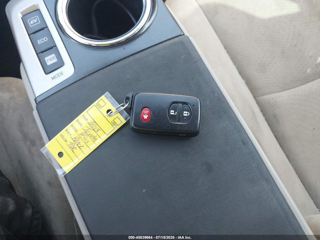 JTDZN3EU8D3199261 2013 TOYOTA PRIUS V photo no. 11