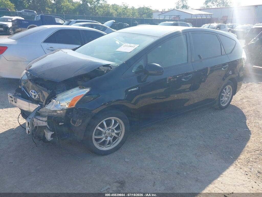 JTDZN3EU8D3199261 2013 TOYOTA PRIUS V photo no. 2