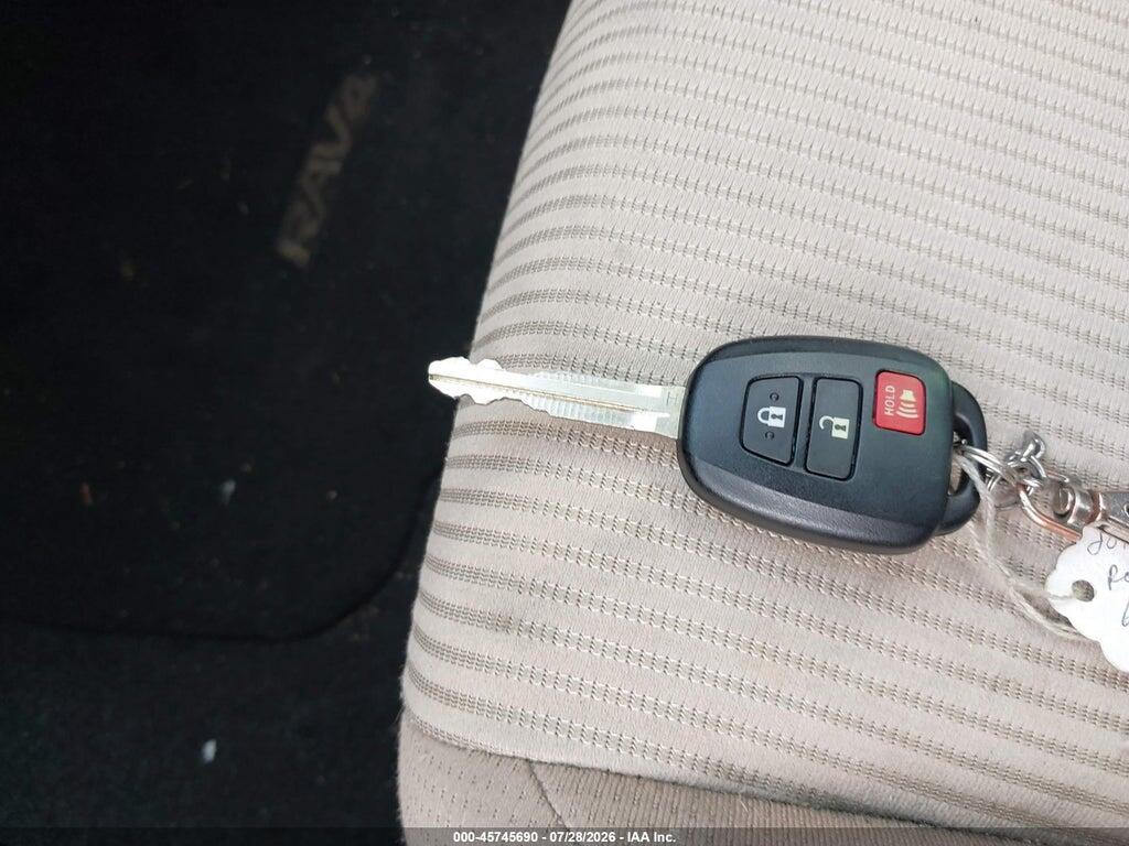 JTMRFREV0D5002600 2013 TOYOTA RAV4 photo no. 11