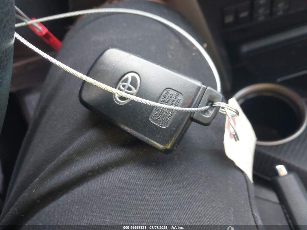 2T3DFREV1DW092780 2013 TOYOTA RAV4 photo no. 11