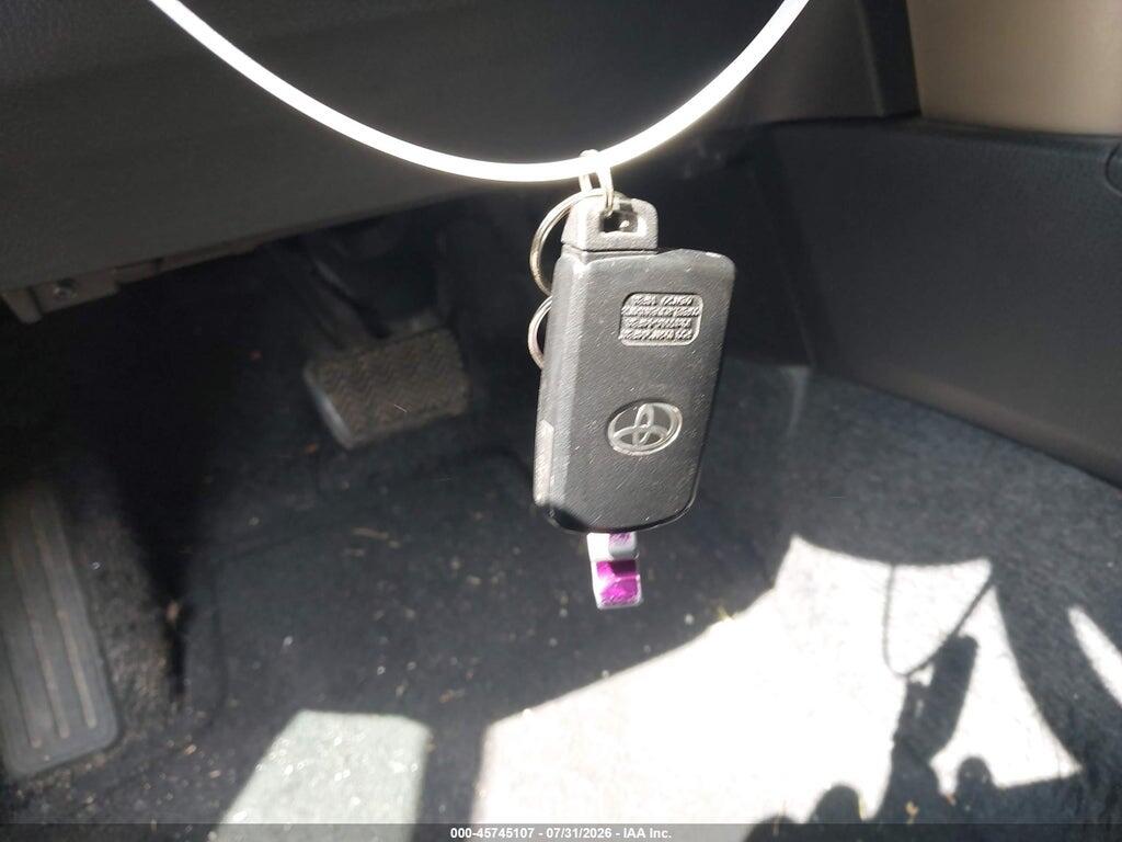2T3DFREV0DW071919 2013 TOYOTA RAV4 photo no. 11