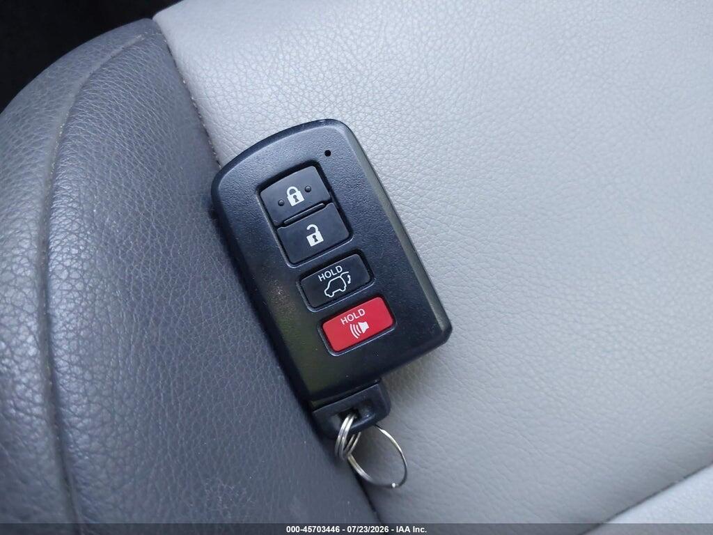 2T3DFREV8DW119747 2013 TOYOTA RAV4 photo no. 11