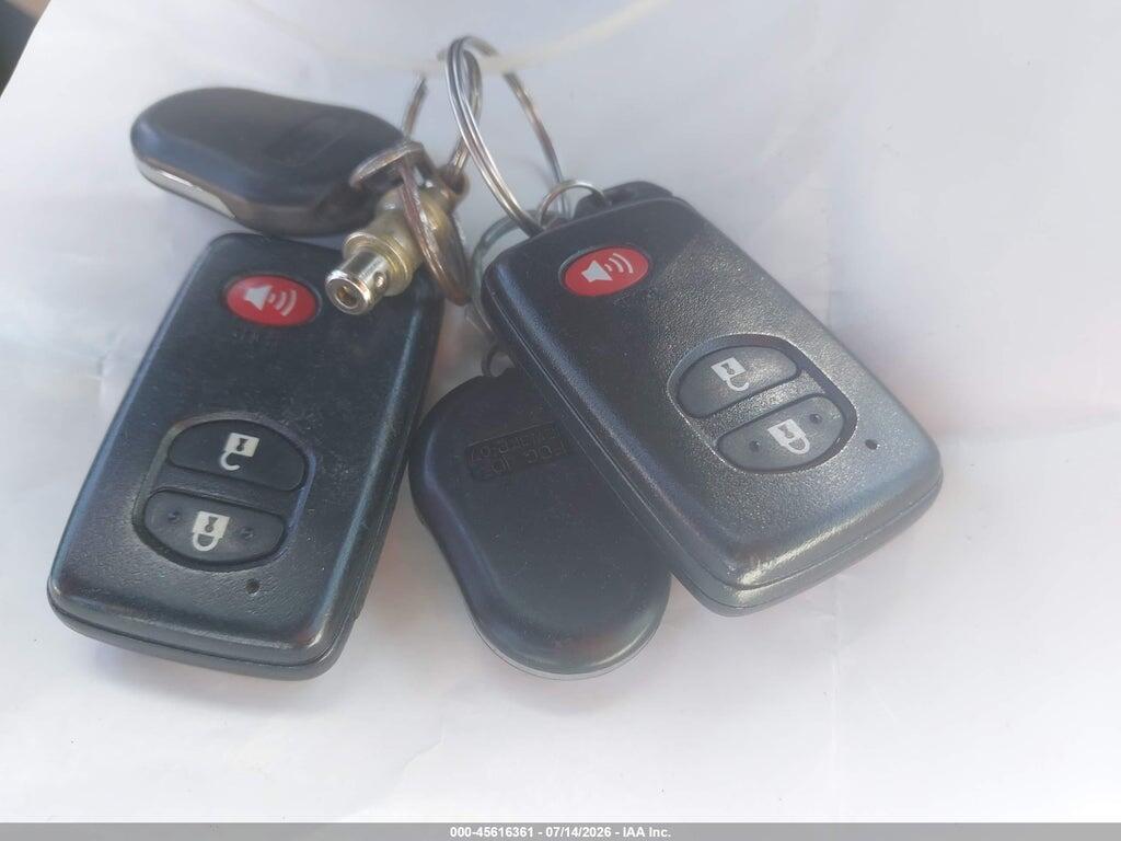 2T3YL4DVXDW001973 2013 TOYOTA RAV4 EV photo no. 11