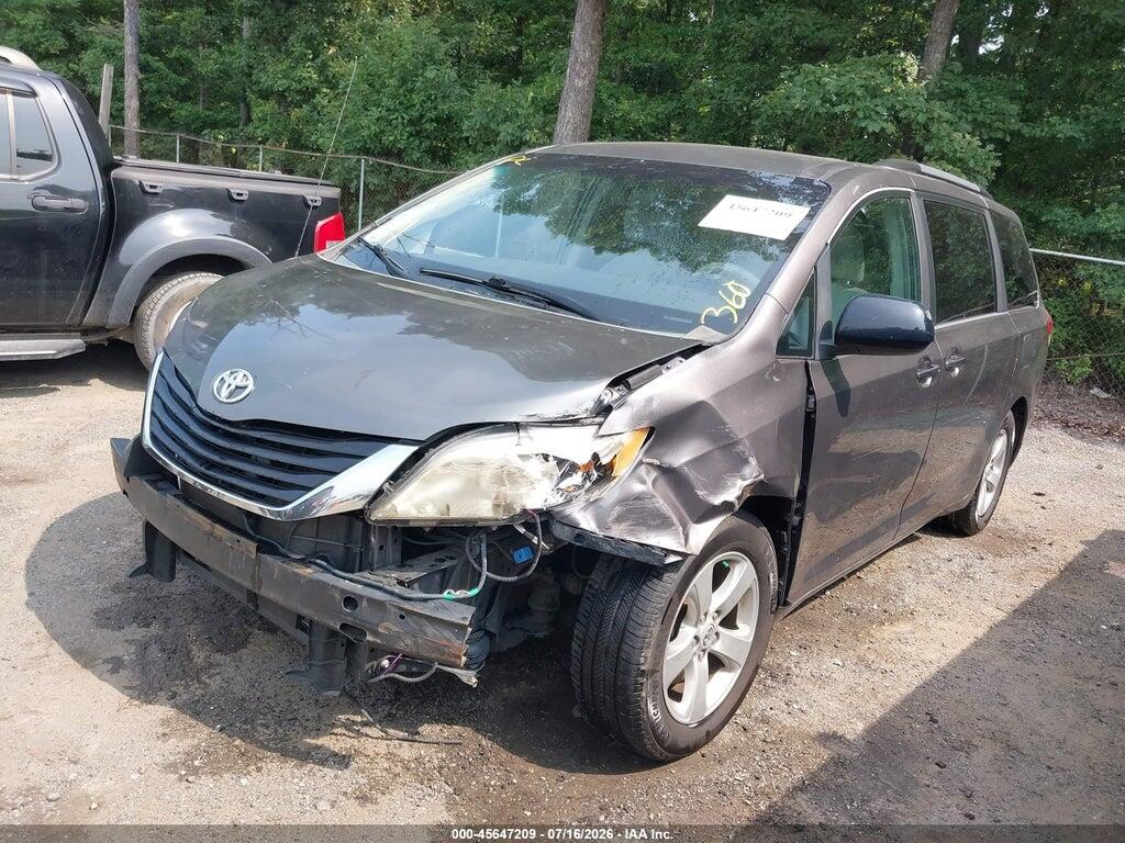 5TDKK3DC9DS298799 2013 TOYOTA SIENNA photo no. 2