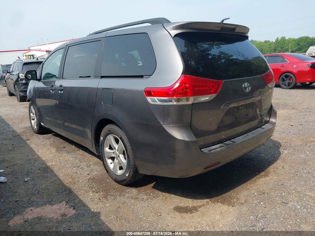 5TDKK3DC9DS298799 2013 TOYOTA SIENNA photo no. 3