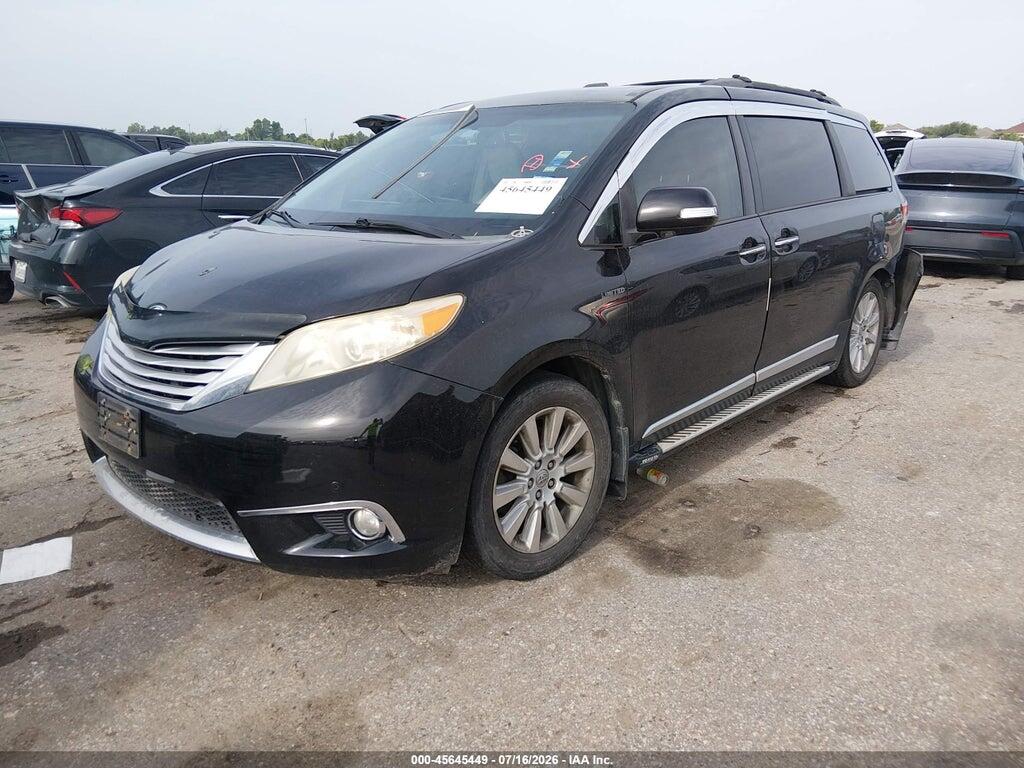 5TDYK3DC0DS405376 2013 TOYOTA SIENNA photo no. 2