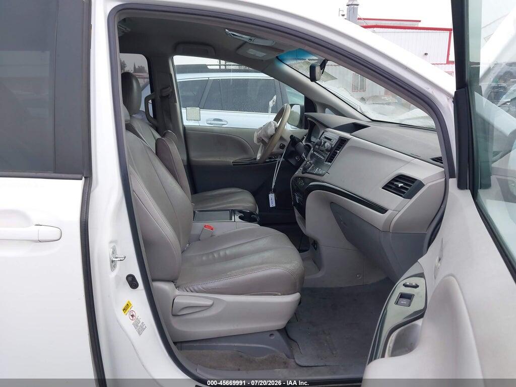 5TDKK3DC2DS323476 2013 TOYOTA SIENNA photo no. 5