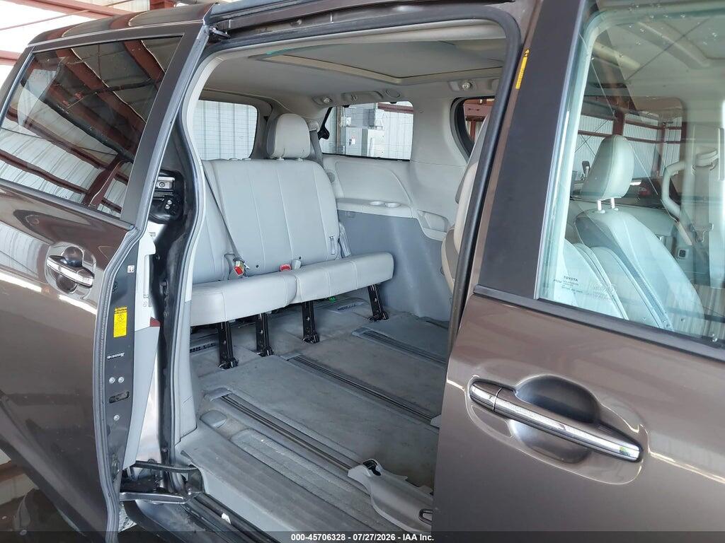 5TDDK3DC5DS050607 2013 TOYOTA SIENNA photo no. 8