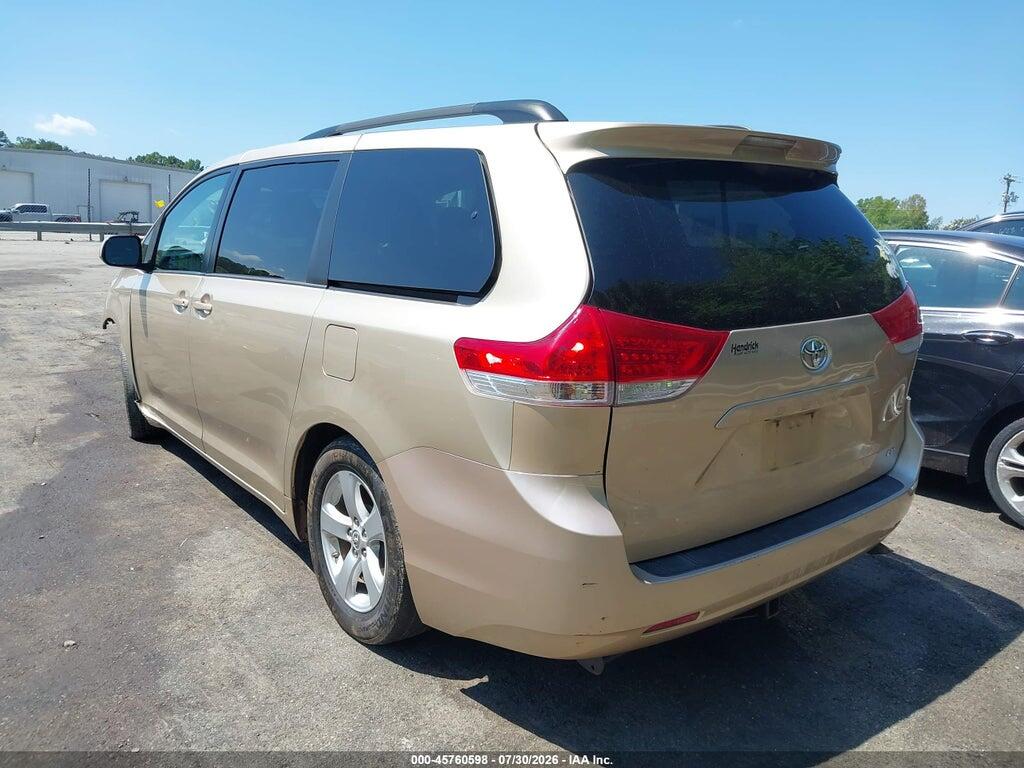 5TDKK3DC0DS333634 2013 TOYOTA SIENNA photo no. 3