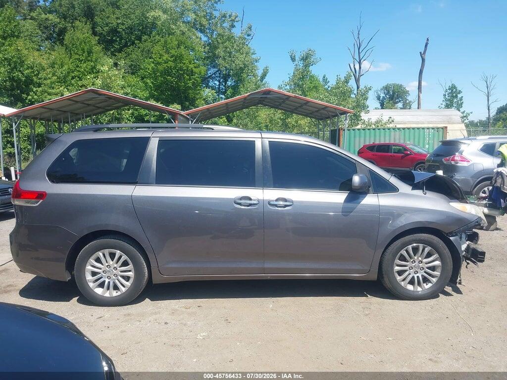 5TDYK3DC8DS325484 2013 TOYOTA SIENNA photo no. 12