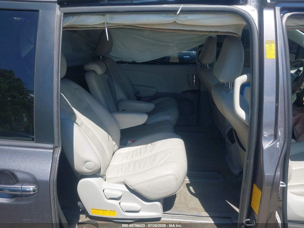 5TDYK3DC8DS325484 2013 TOYOTA SIENNA photo no. 8