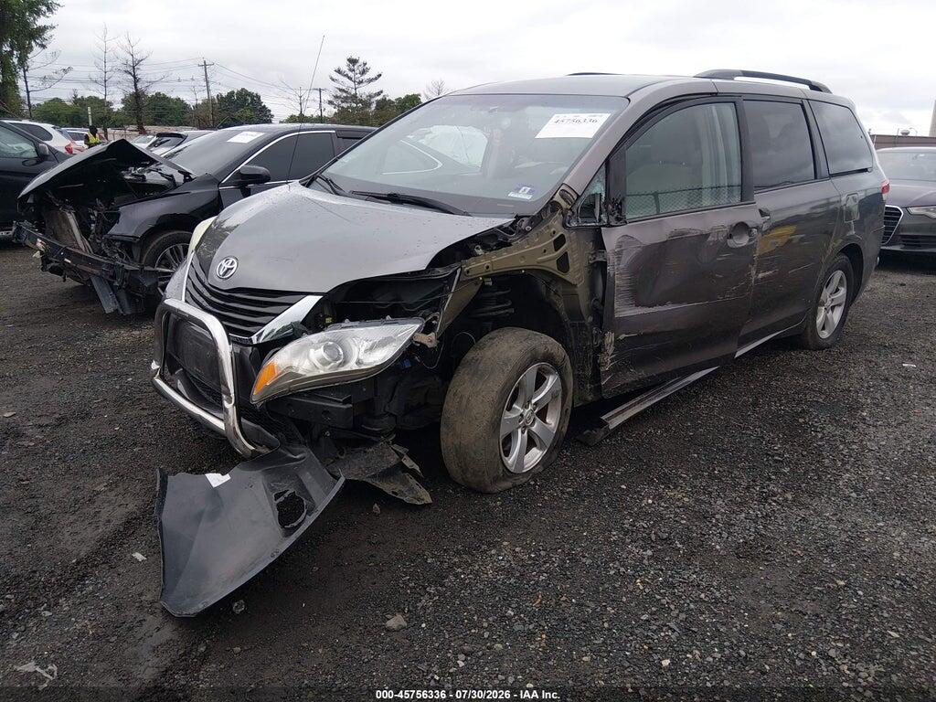 5TDKK3DC0DS384437 2013 TOYOTA SIENNA photo no. 2