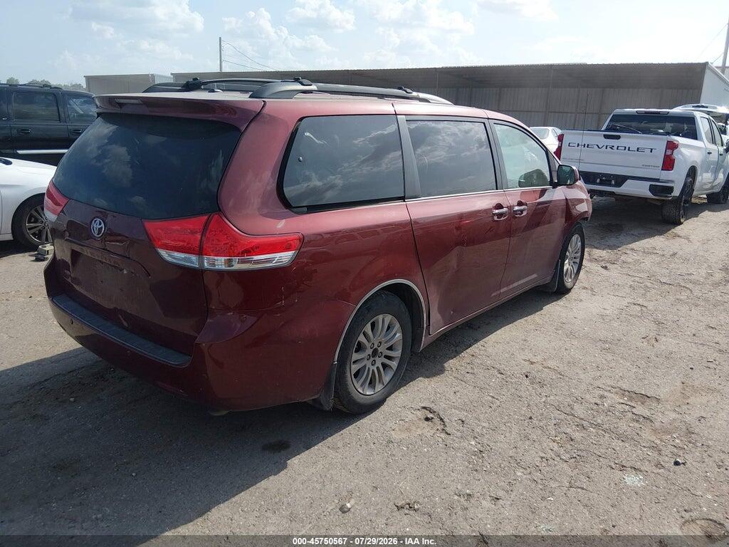 5TDYK3DC3DS374088 2013 TOYOTA SIENNA photo no. 4