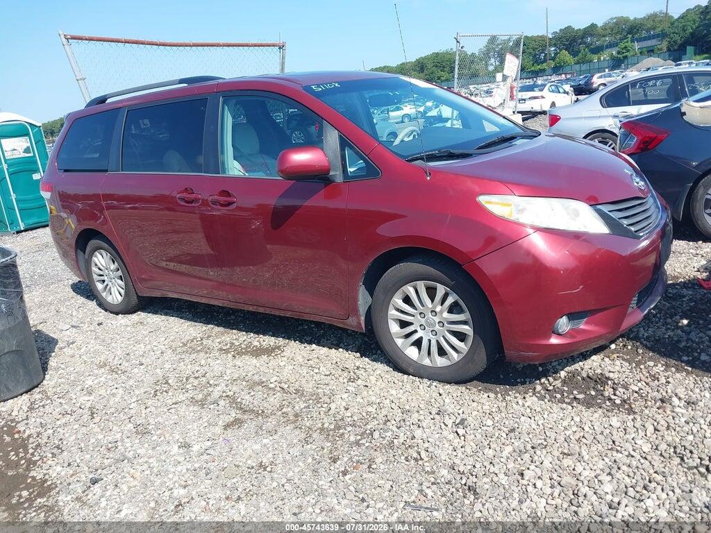 5TDYK3DC1DS305836 2013 TOYOTA SIENNA photo no. 1