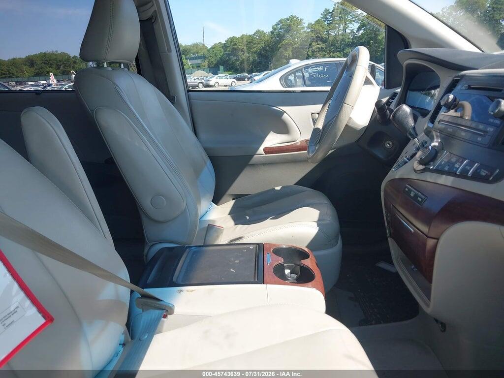 5TDYK3DC1DS305836 2013 TOYOTA SIENNA photo no. 5
