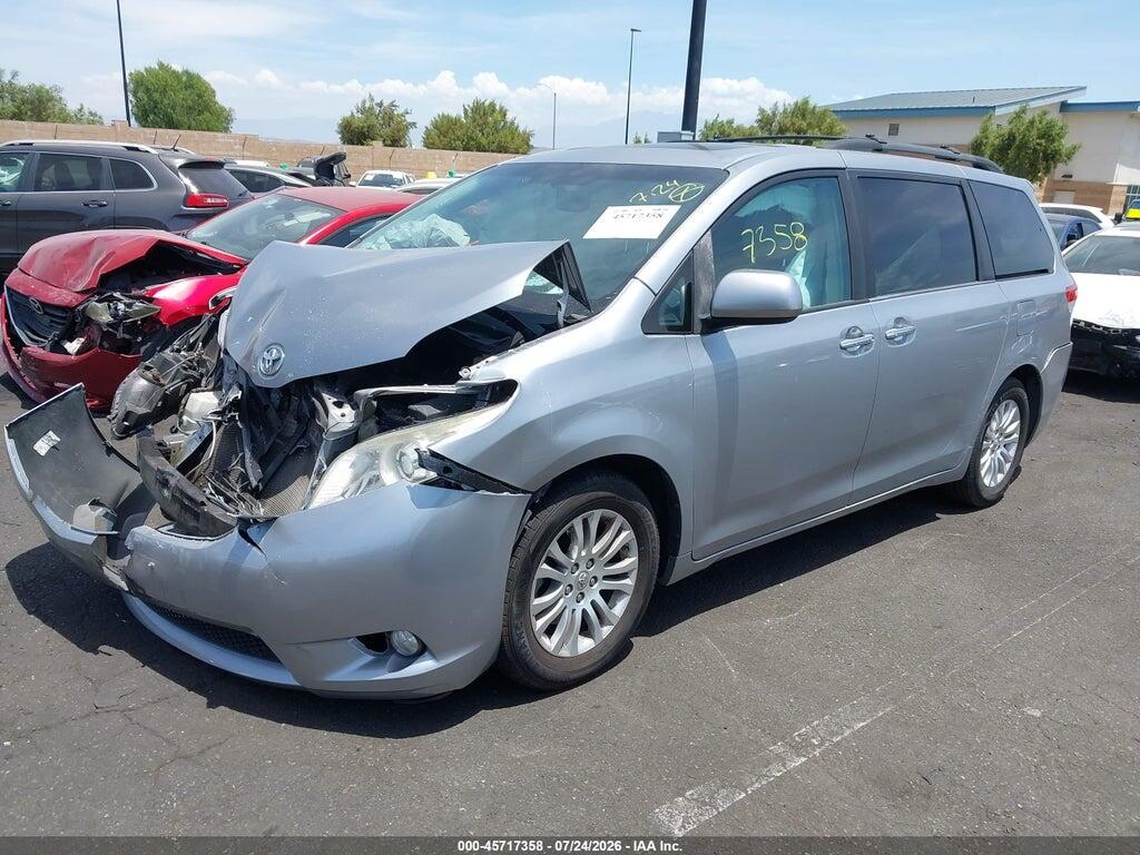 5TDYK3DC3DS367013 2013 TOYOTA SIENNA photo no. 2