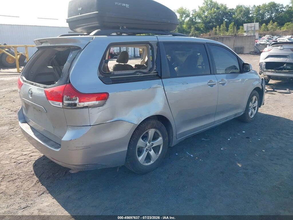 5TDKK3DC3DS403109 2013 TOYOTA SIENNA photo no. 4