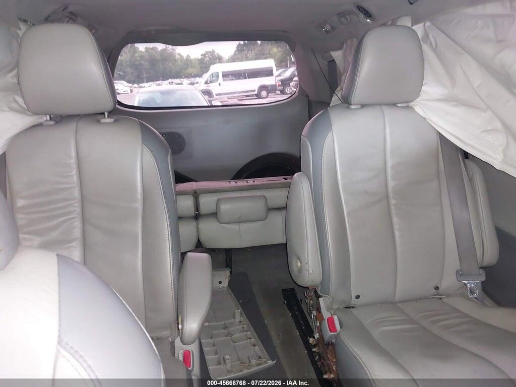5TDDK3DC2DS056736 2013 TOYOTA SIENNA photo no. 8