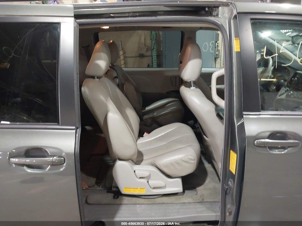 5TDKK3DC5DS325870 2013 TOYOTA SIENNA photo no. 8