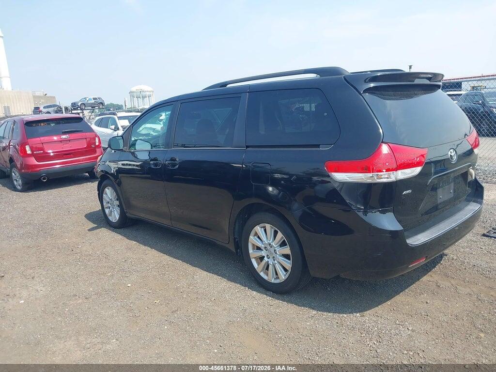 5TDDK3DC1DS068151 2013 TOYOTA SIENNA photo no. 3