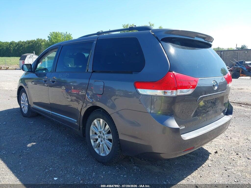5TDDK3DC5DS065916 2013 TOYOTA SIENNA photo no. 3