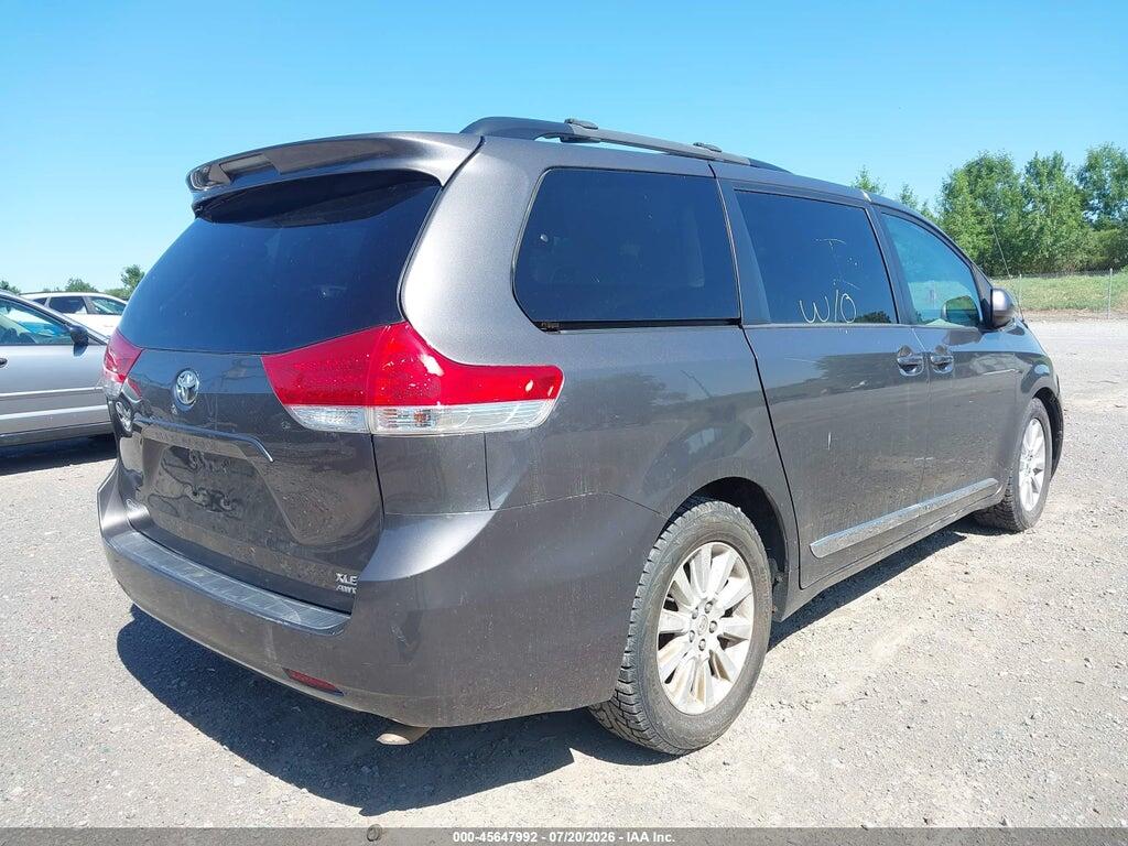 5TDDK3DC5DS065916 2013 TOYOTA SIENNA photo no. 4