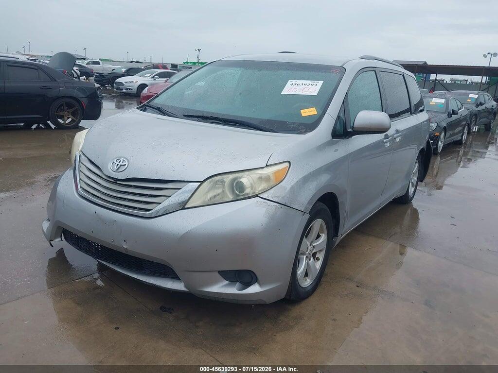 5TDKK3DCXDS336461 2013 TOYOTA SIENNA photo no. 2