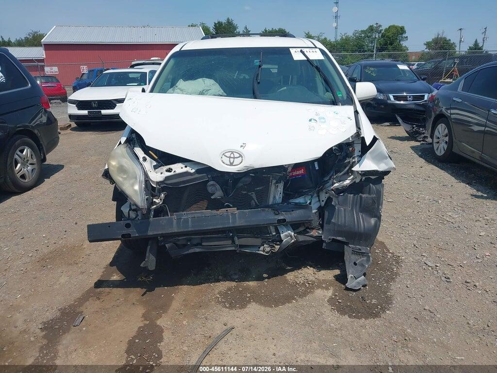 5TDKK3DC2DS372791 2013 TOYOTA SIENNA photo no. 6