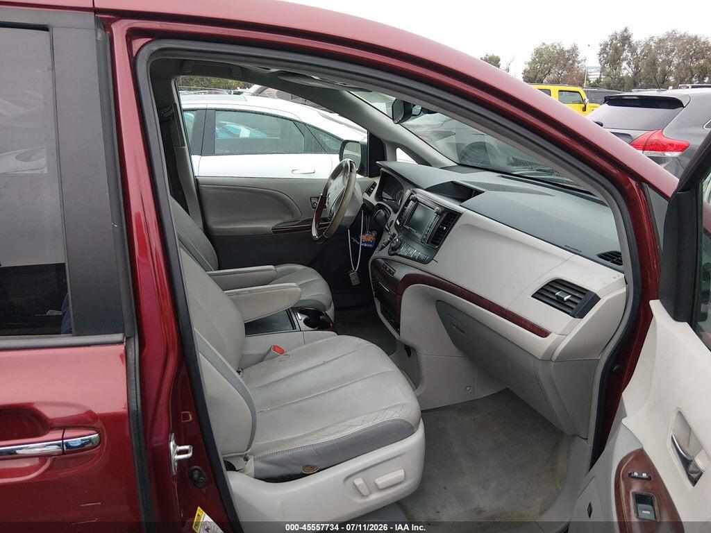 5TDYK3DC8DS397155 2013 TOYOTA SIENNA photo no. 5