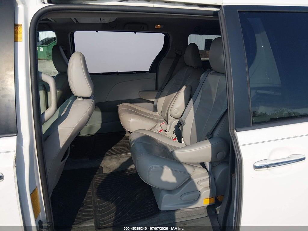 5TDYK3DC6DF287088 2013 TOYOTA SIENNA photo no. 8