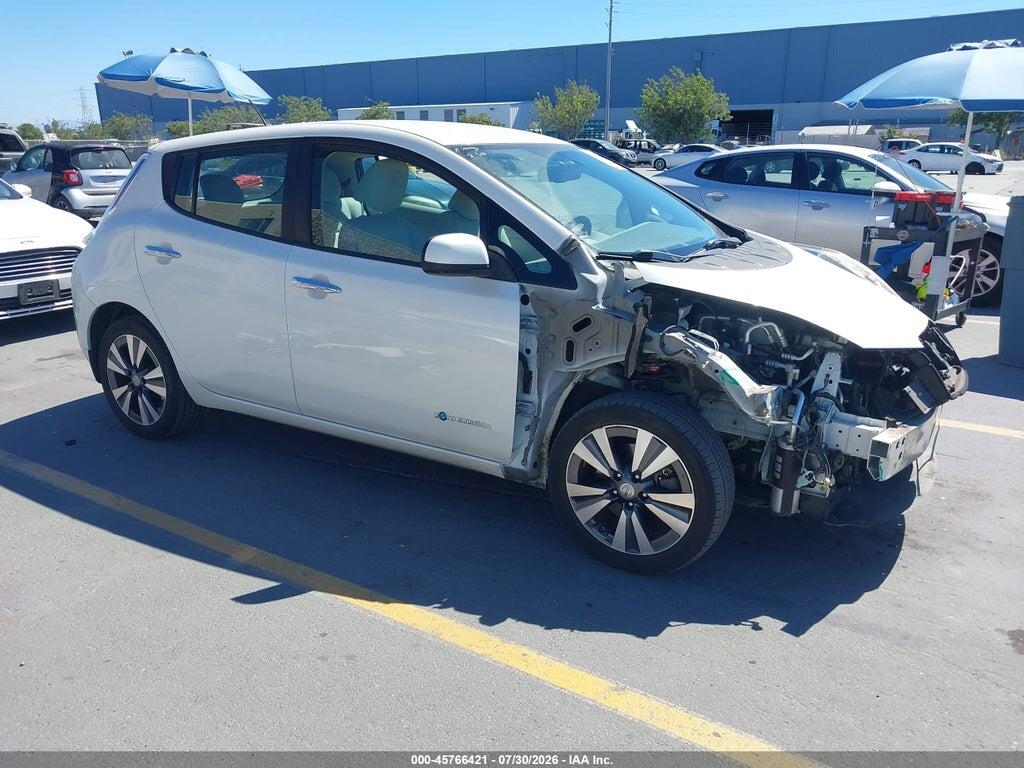 1N4AZ0CP5FC332676 2015 NISSAN LEAF photo no. 1