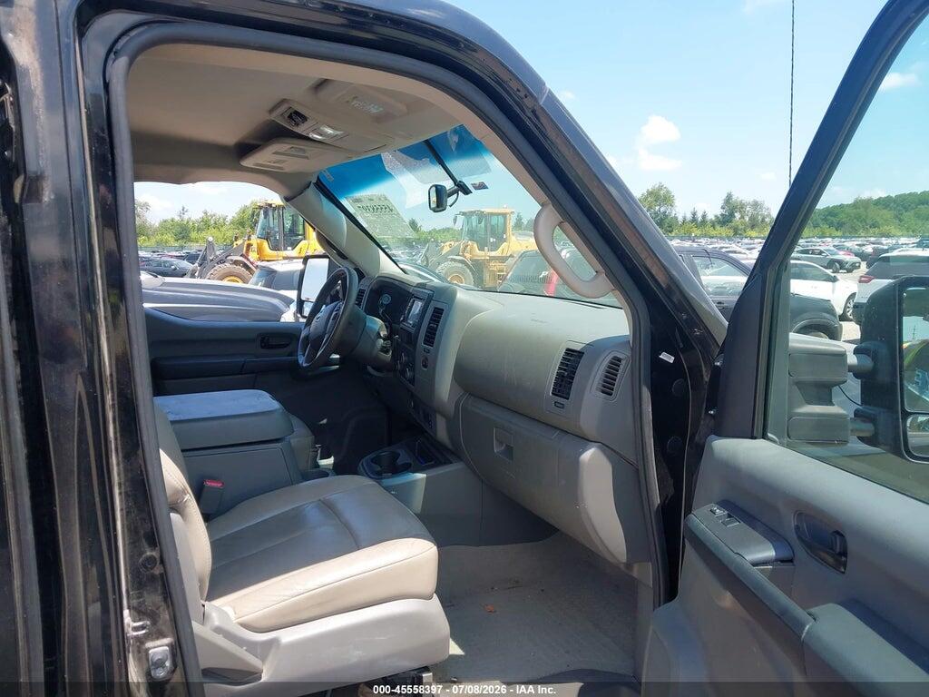 5BZAF0AA4FN850655 2015 NISSAN NV PASSENGER NV3500 HD photo no. 5