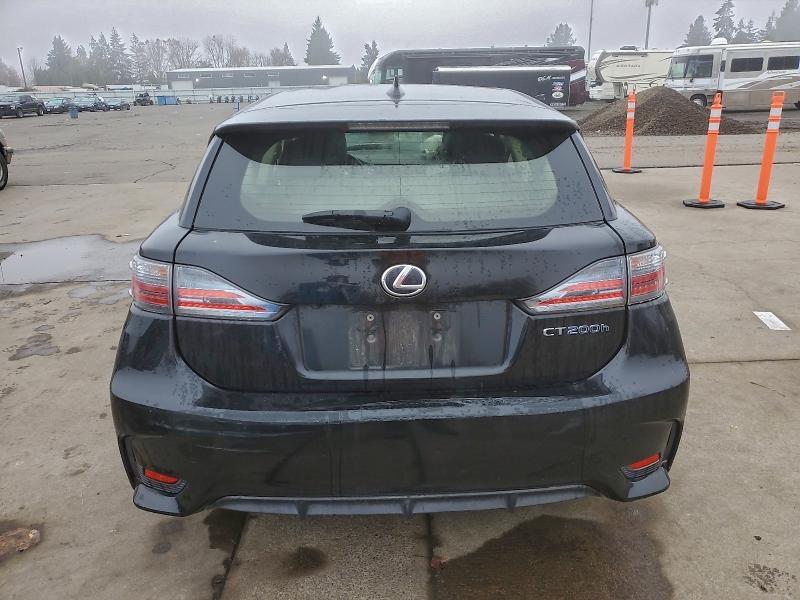 2017 LEXUS CT 200H — Фото 6 из 12