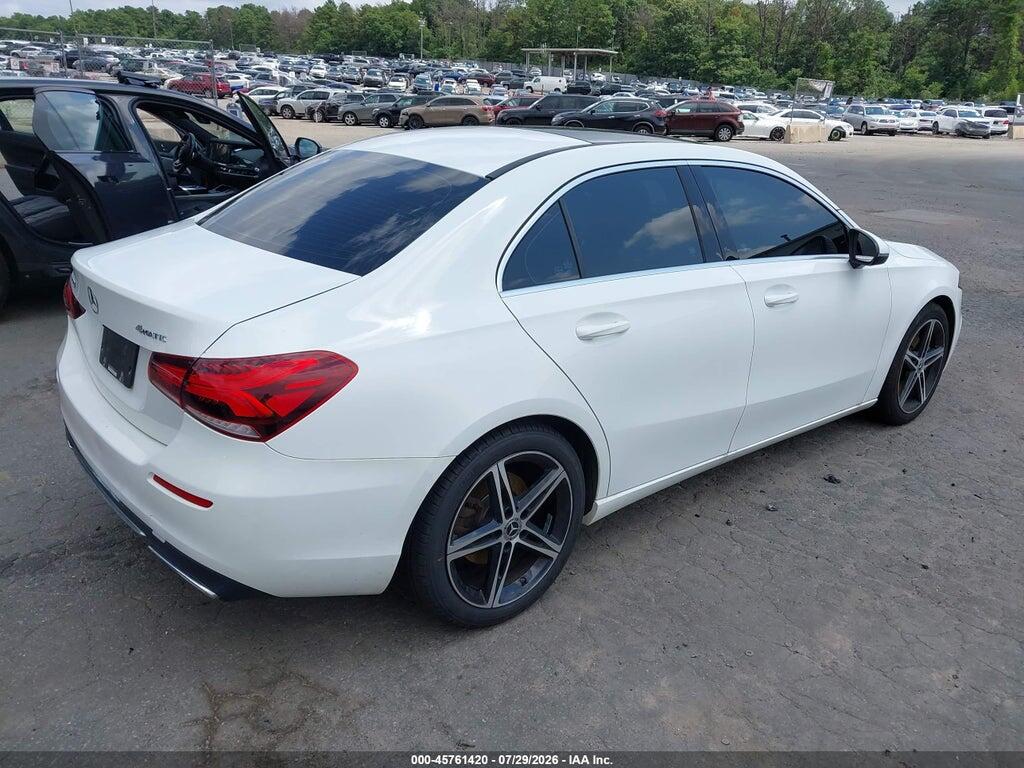 WDD3G4FB0KW010543 2019 MERCEDES-BENZ A 220 photo no. 4