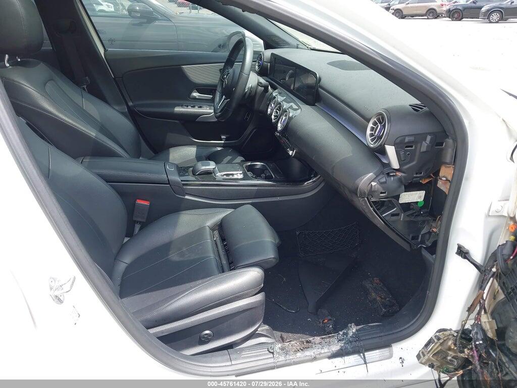 WDD3G4FB0KW010543 2019 MERCEDES-BENZ A 220 photo no. 5