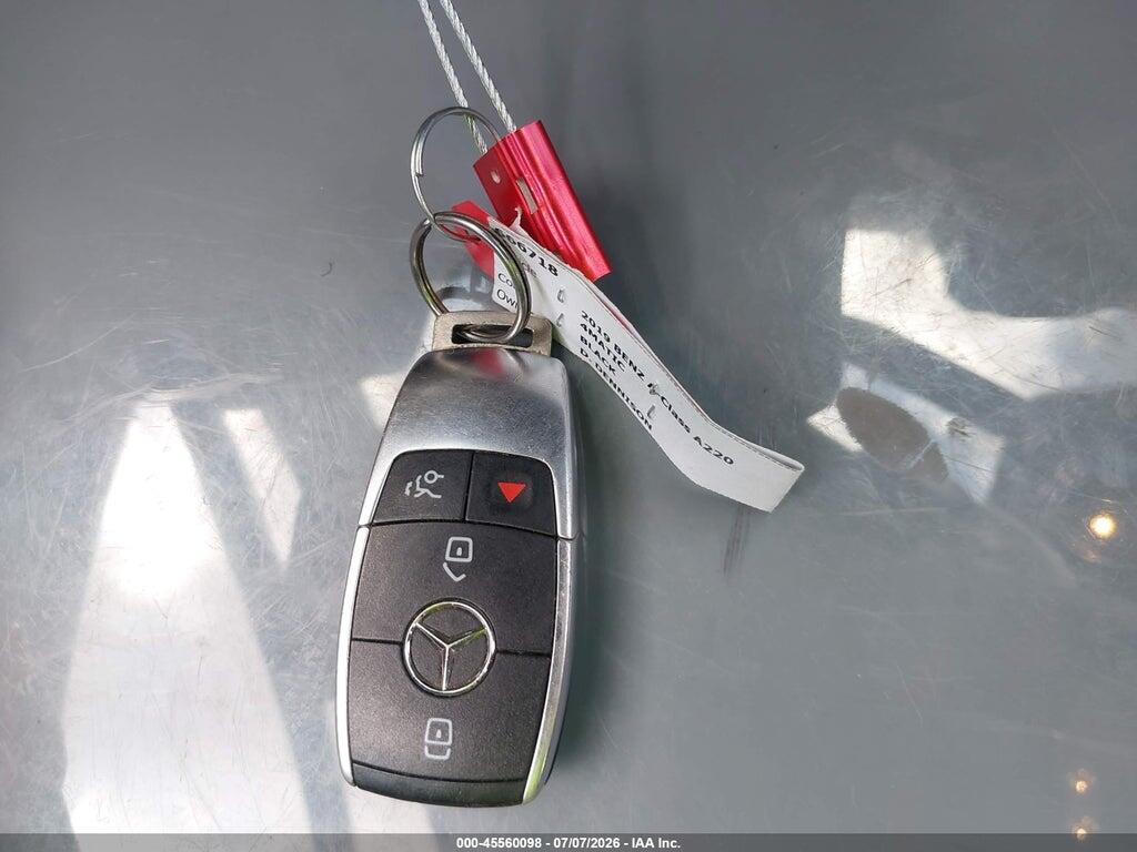 WDD3G4FB1KW024175 2019 MERCEDES-BENZ A 220 photo no. 11