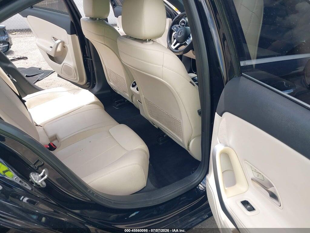 WDD3G4FB1KW024175 2019 MERCEDES-BENZ A 220 photo no. 8