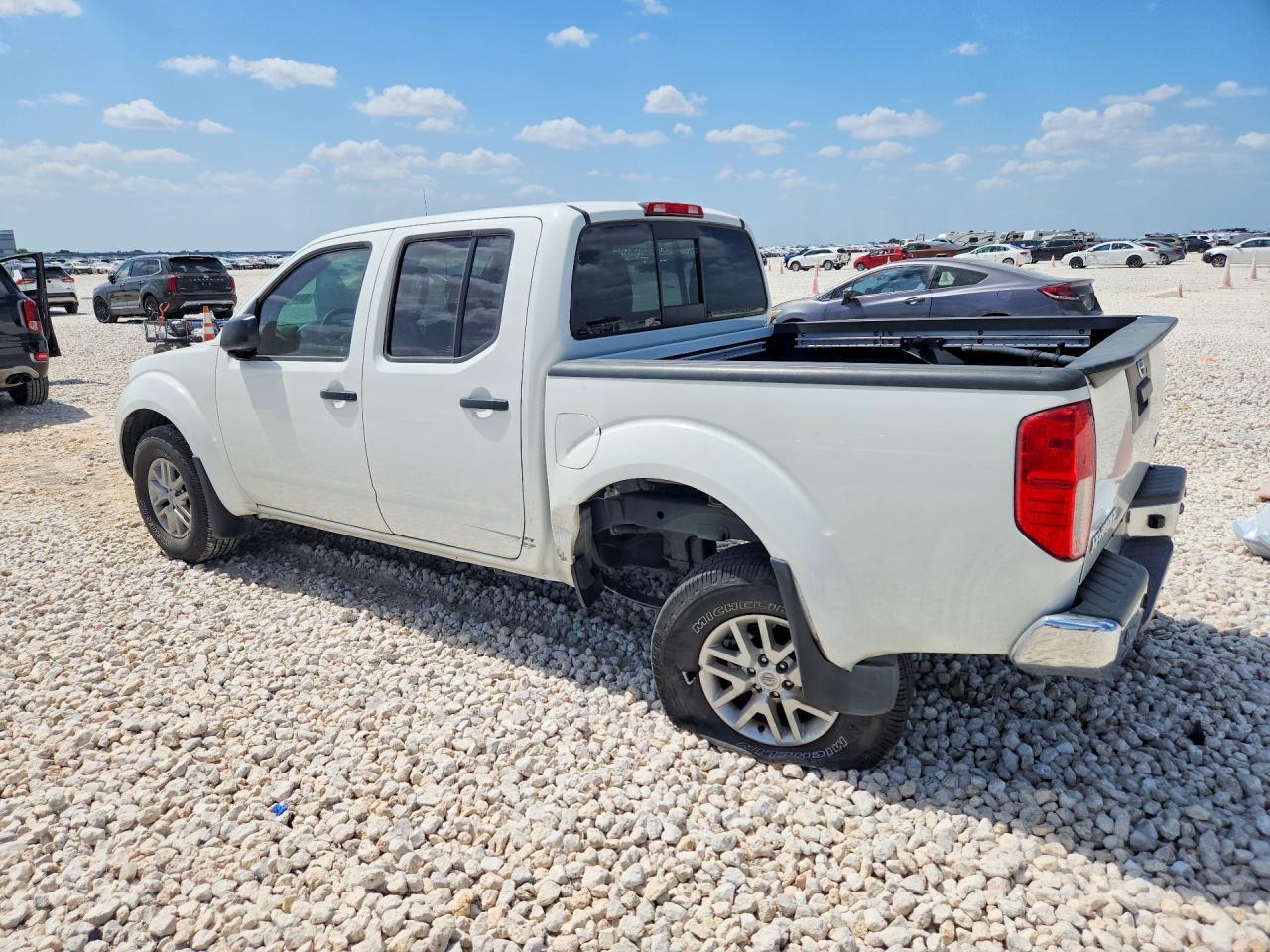 1N6ED0EA1LN707687 2020 NISSAN FRONTIER photo no. 2