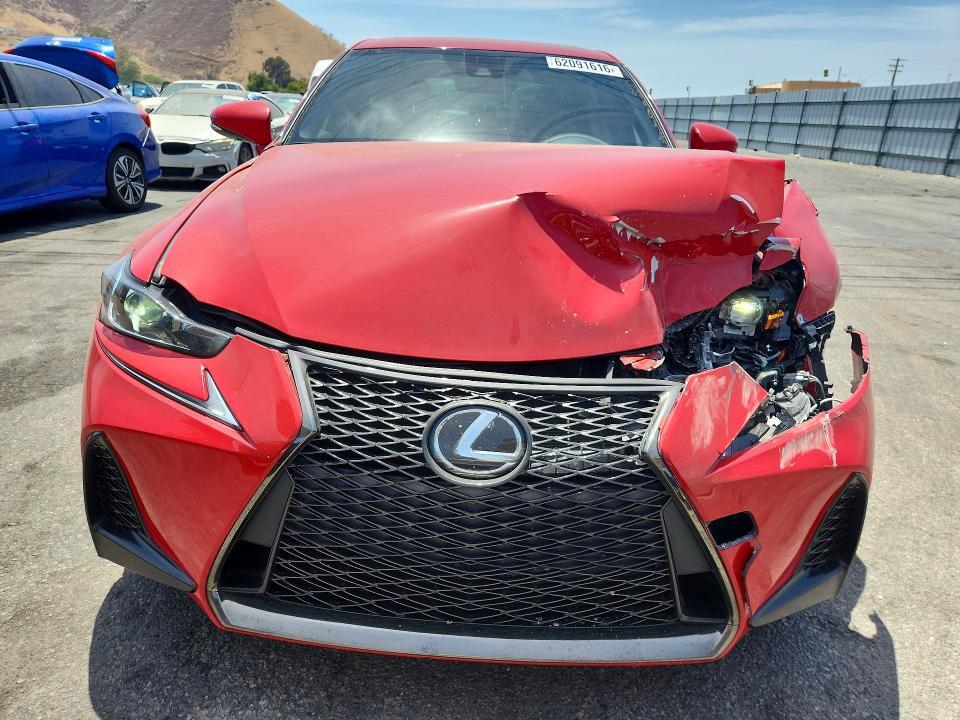 2017 LEXUS IS — Фото 5 из 12