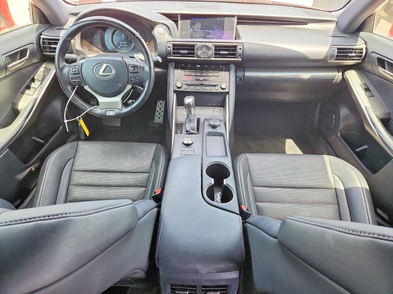 2017 LEXUS IS — Фото 8 из 12