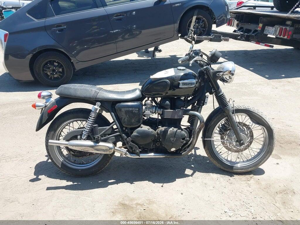 SMT910K14DT571880 2013 TRIUMPH MOTORCYCLE BONNEVILLE photo no. 12
